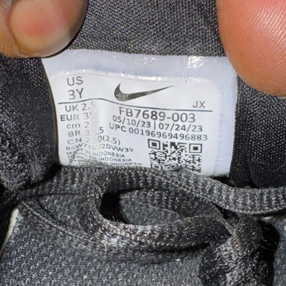 Nike Star Runner 4 Kids Running Shoes Black White FB7689-003 Size‎ 3Y